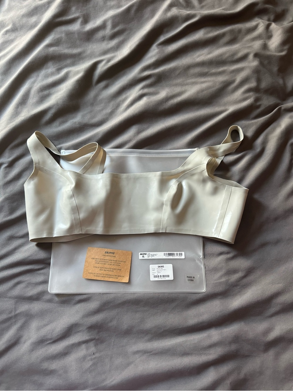 NWT Skims Latex Scoop Neck Bralette in Cement M